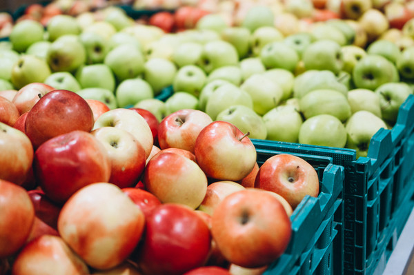 사과, 배 등의 가격이 전년 대비 각각 71%, 61.5% 까지 상승했다. / 사진=Freepik 