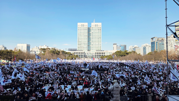 대전시청 남문광장 앞 세이브코리아 윤대통령 탄핵 반대 집회 현장 / 사진=최영재기자