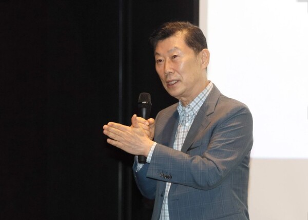하림 김홍국 회장이 인사말 하고 있다. 사진제공=하림