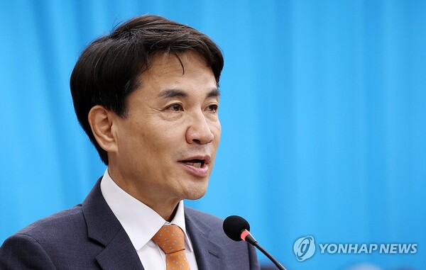 강원특별자치도는 최근 '민생회복 소비쿠폰'의 사용 마감을 앞두고 주민들에게 이를 적극 활용할 것을 권장하고 있다. 연합뉴스