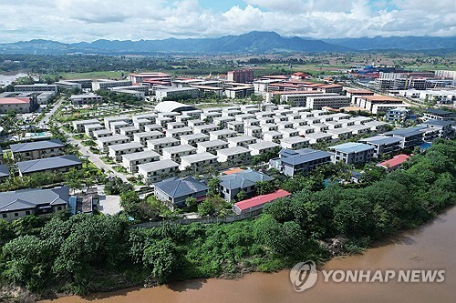 미얀마 군사 정부가 최근 온라인 사기 조직을 대상으로 한 대규모 단속을 통해 1,590명을 체포했다고 밝혔다. 연합뉴스