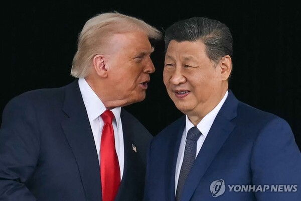 도널드 트럼프 미국 대통령과 시진핑 중국 국가주석이 내년 상대국을 거쳐 방문할 계획을 발표하면서, 미중 간의 외교 관계에 새로운 전환점이 나타날 것으로 보인다. 연합뉴스