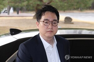 <b>심우정</b> 검찰총장, <b>비화폰</b> 통화 <b>논란</b> "검찰 사건과 무관" 입장 밝혀