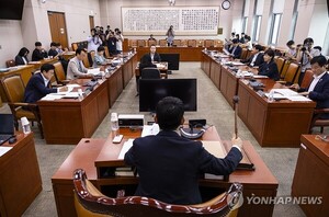 <b>내란특별법</b> 논란… 민주당 내 갈등 격화