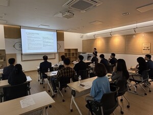 피우다아이발달연구소, 순천시 '돌봄로봇 활성화 위한 세미나'서 로봇 ... - 뉴스 썸네일 이미지