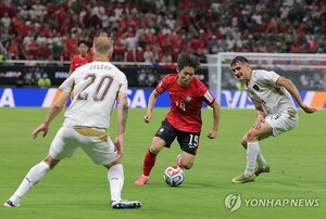 이강인, 월드컵에서 빛난 드리블 성공률… 한국 <b>축구</b> 미래를 밝히다