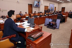 김어준 처남 논란 속 <b>인태연</b>·박마루 이사장 국감 대치, 여야 격돌